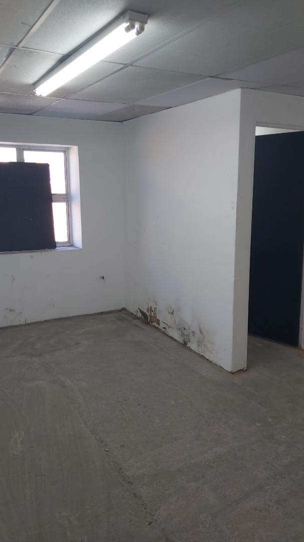 To Let Commercial Property for Rent in Sidwell Eastern Cape